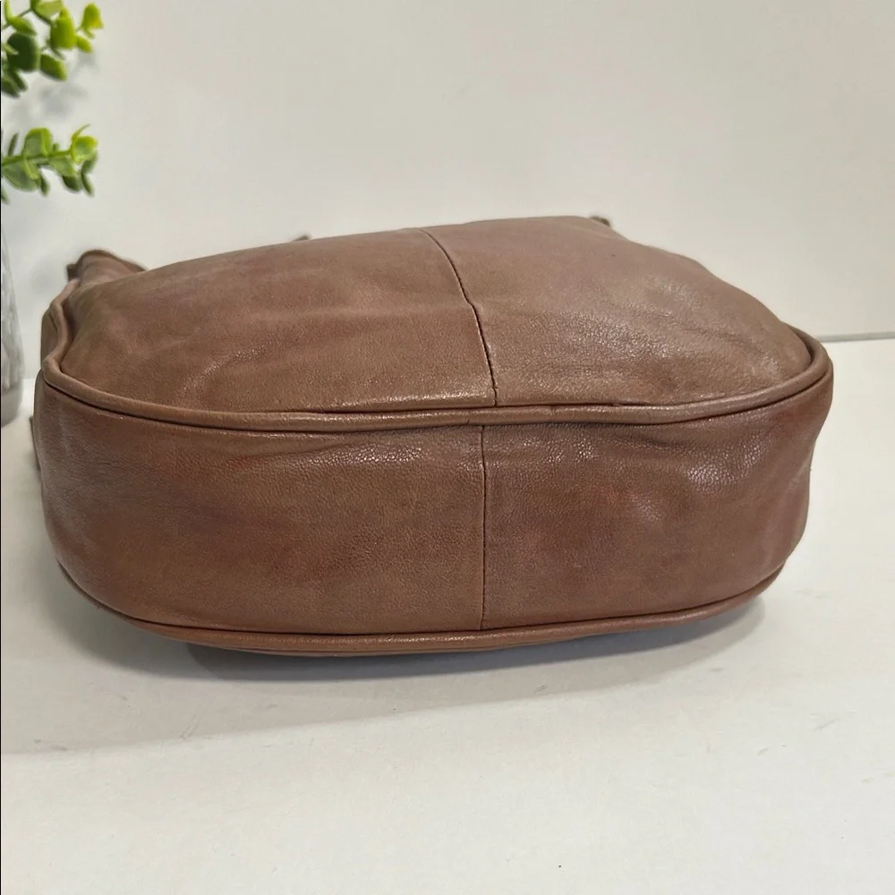 Frye Madison Tan Leather Crossbody Shoulder Bag Db810